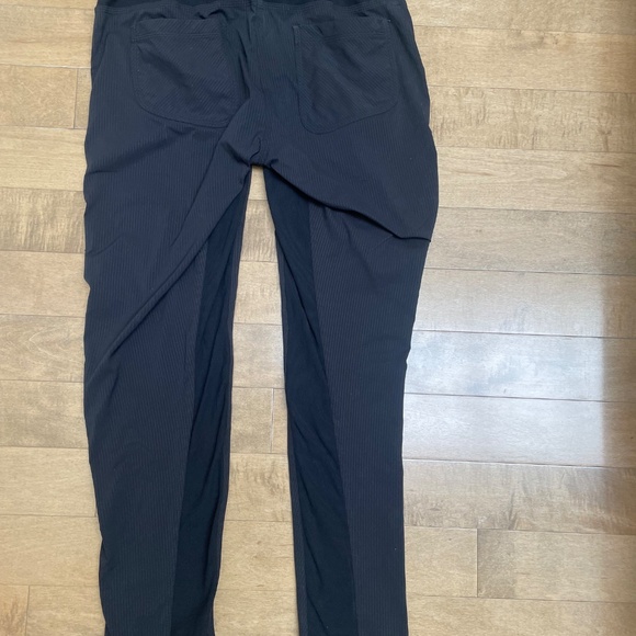 Dance studio mid rise jogger - Picture 2 of 4